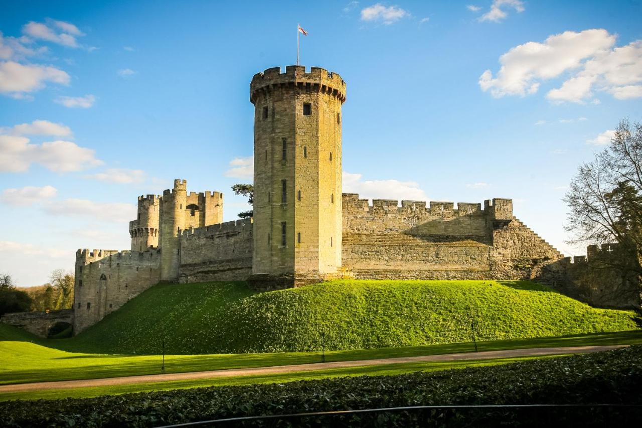 Warwick Castle Hotel & Knight'S Village Exterior photo